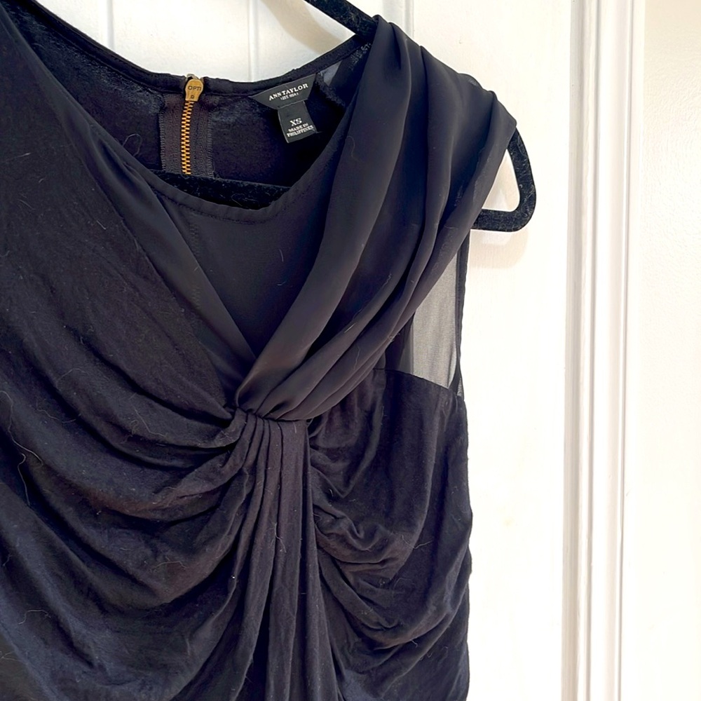 Ann Taylor Black Sleeveless one sided chiffon knot twist in front w gold zipper